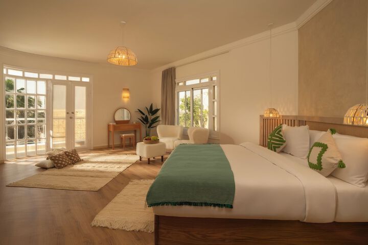 Room 9 of 22