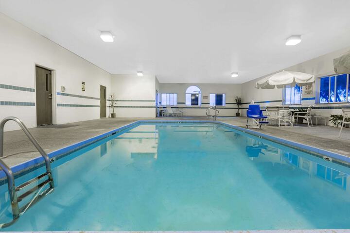 Pools & Facilities