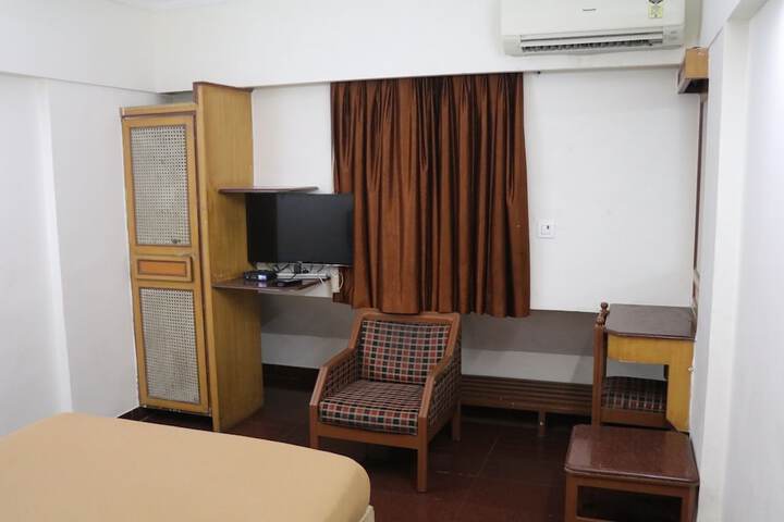 Room 7 of 97
