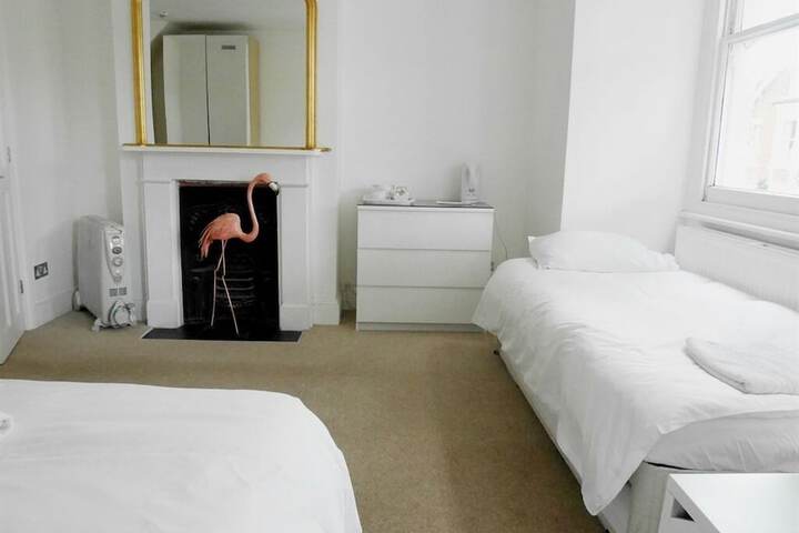 Room 3 of 42