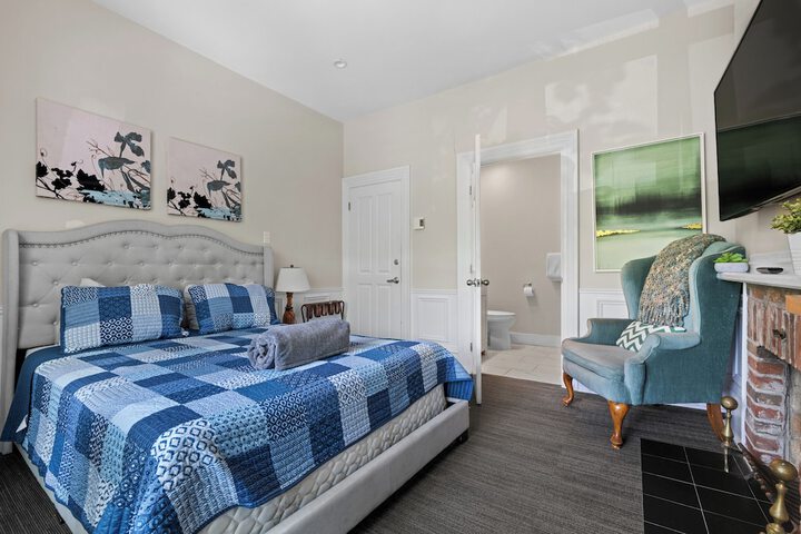 Room 4 of 49