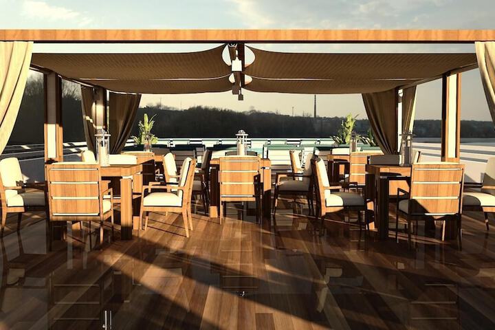 Sundeck 16 of 18
