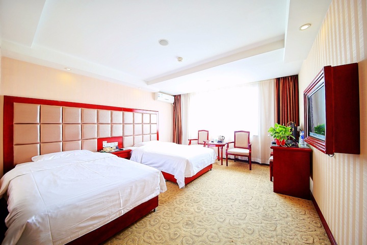 Room 9 of 20