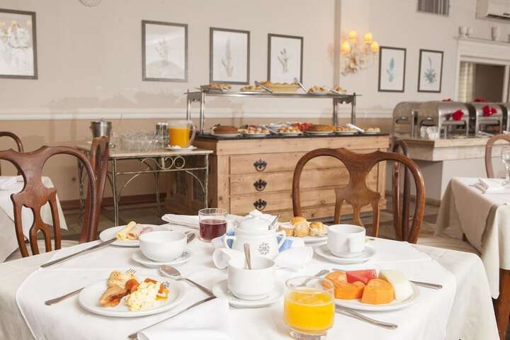 Breakfast/Coffee Service 105 of 125