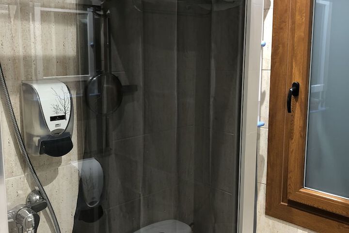 Room 33 of 58