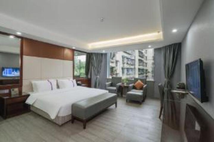Room 10 of 10