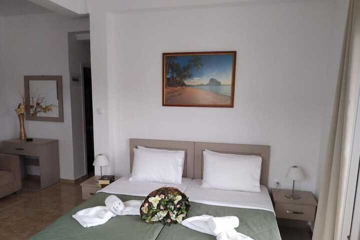 Room 10 of 51