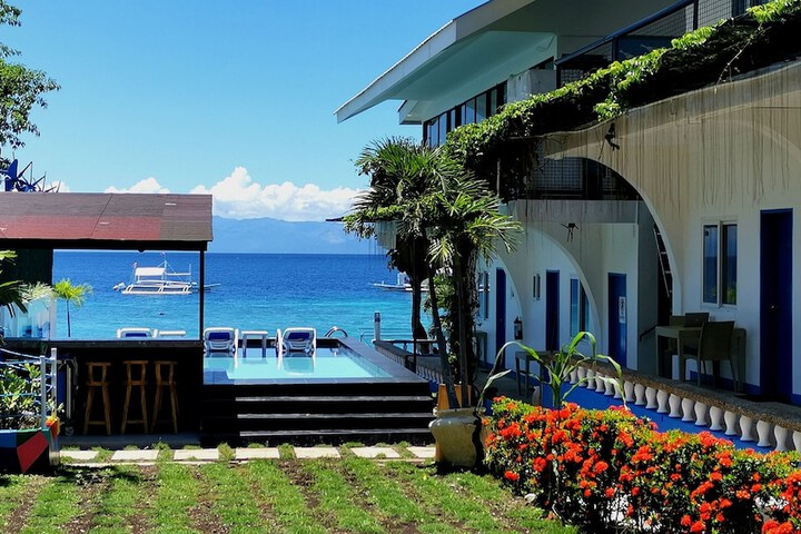 Pescadores Suites Moalboal