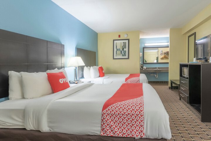 2 Queen Beds (3 of 11)