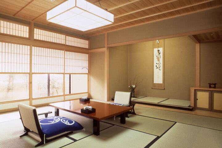 Room 4 of 67