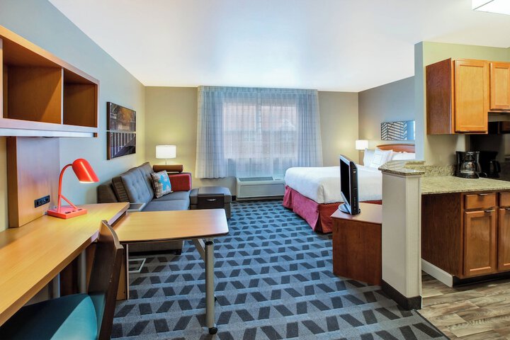 Room 8 of 30