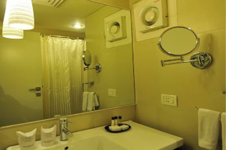 Room 26 of 75
