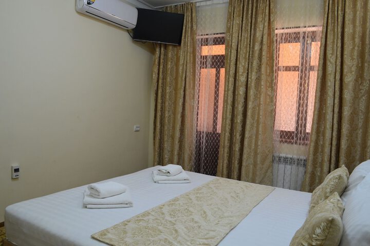 Room 16 of 23