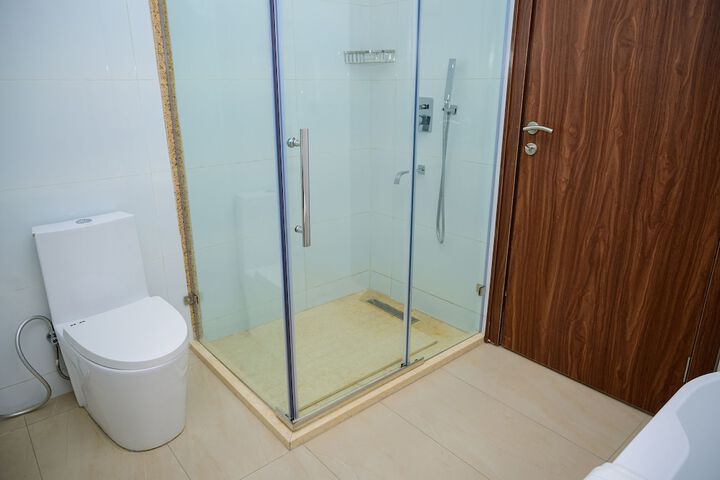 Room 53 of 166