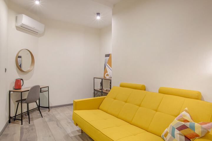 Room 17 of 36