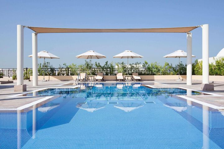 Pool Hotel