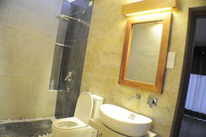 Room 2 of 22