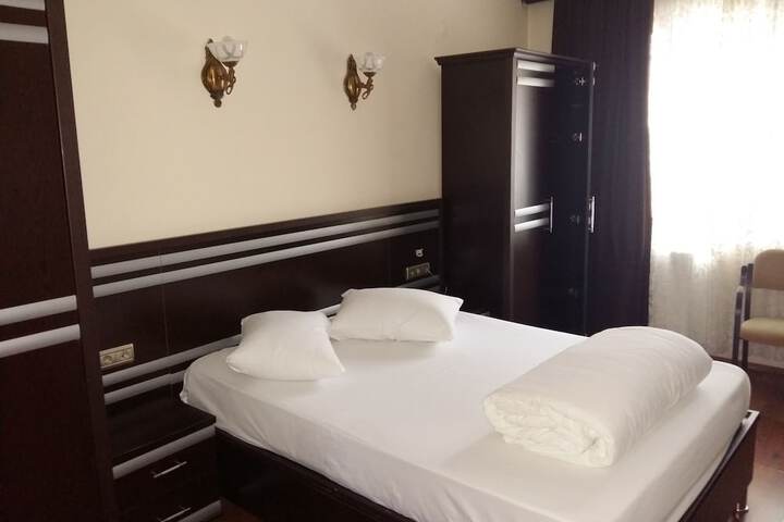 Room 6 of 56