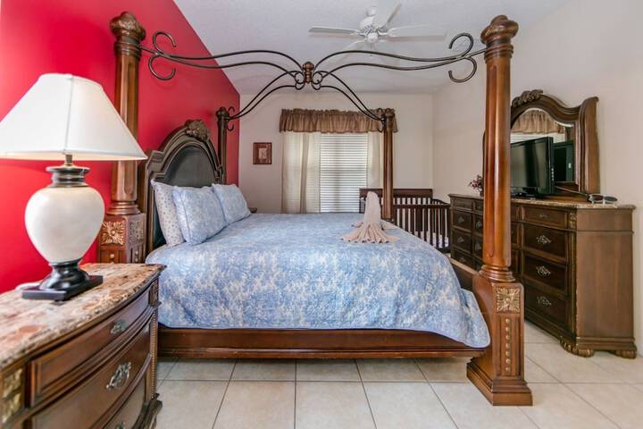 Room 3 of 27