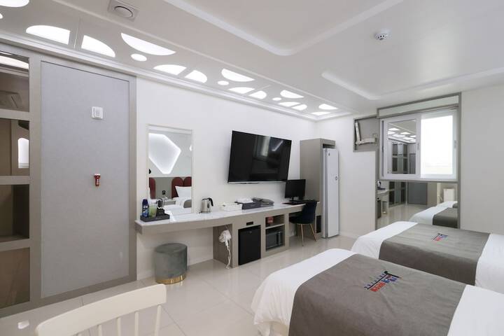 Room 26 of 69