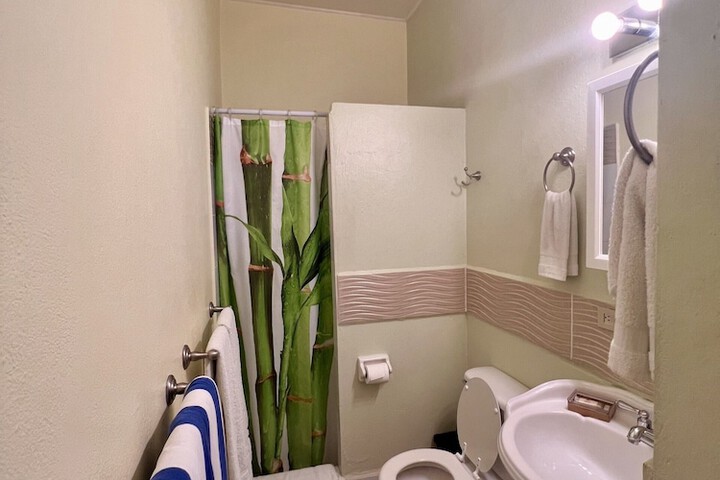 Room 33 of 46
