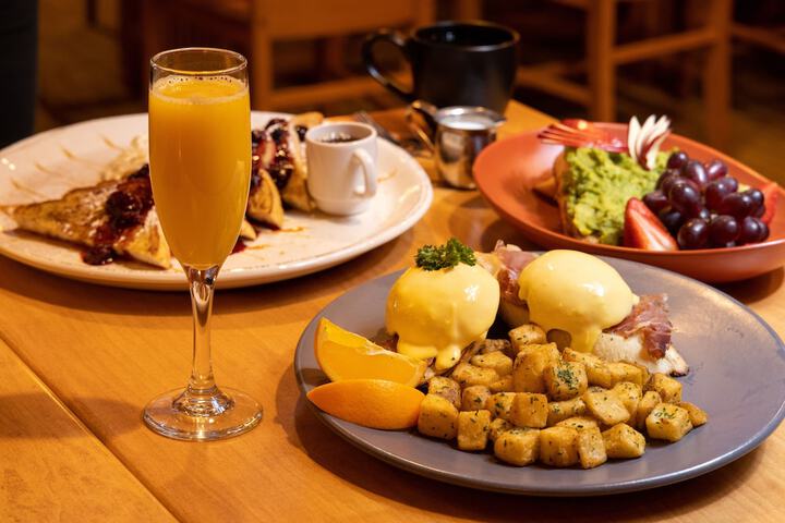 Breakfast/Coffee Service 71 of 87