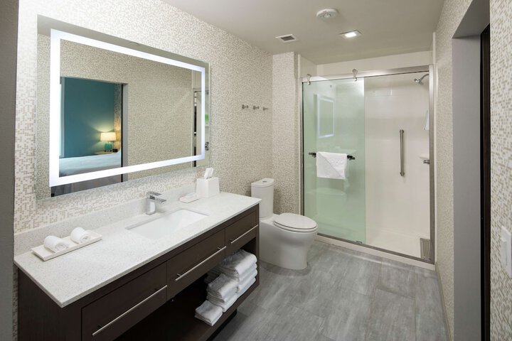 Bathroom shower