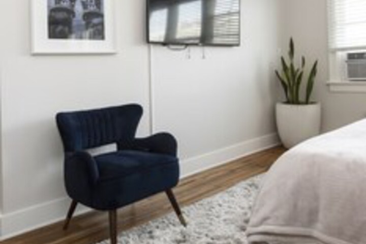 Room 49 of 61