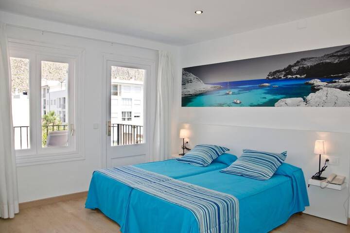 Room 9 of 38