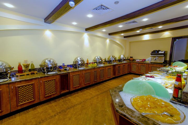 Dining 64 of 74