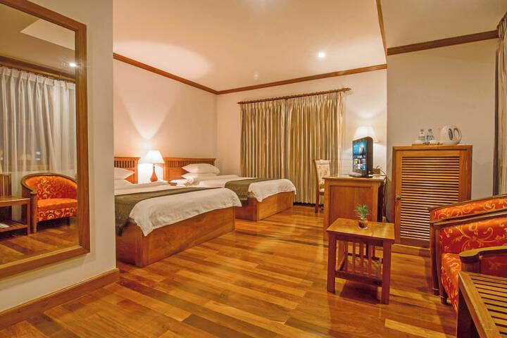 Room 30 of 82