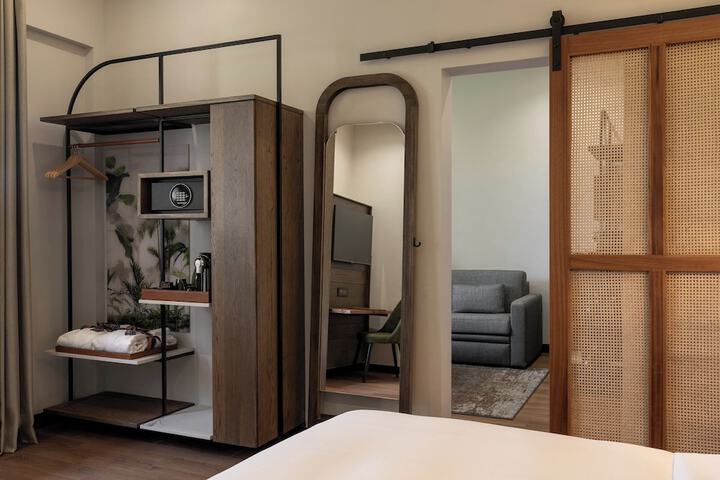 Room 40 of 109