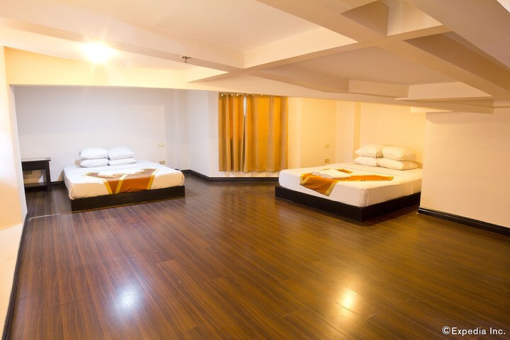 Room 26 of 70