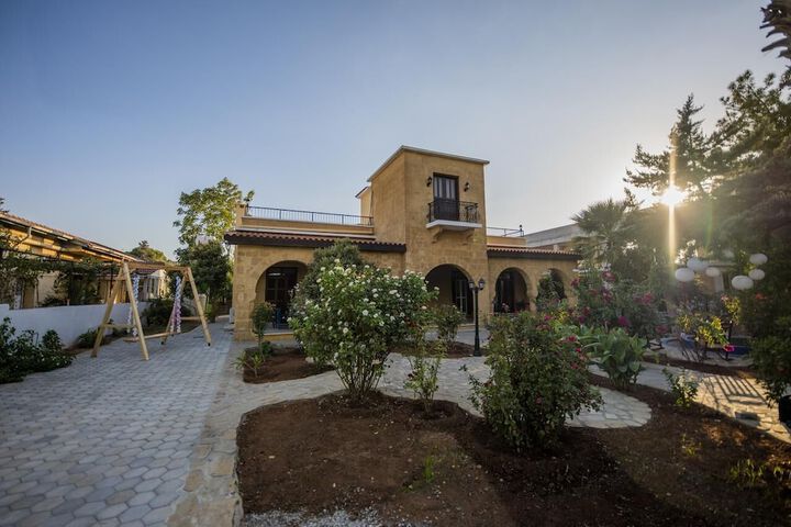 Photo of Nicosia Taskonak Hotel & Restaurant