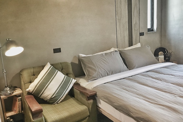 Room 11 of 41
