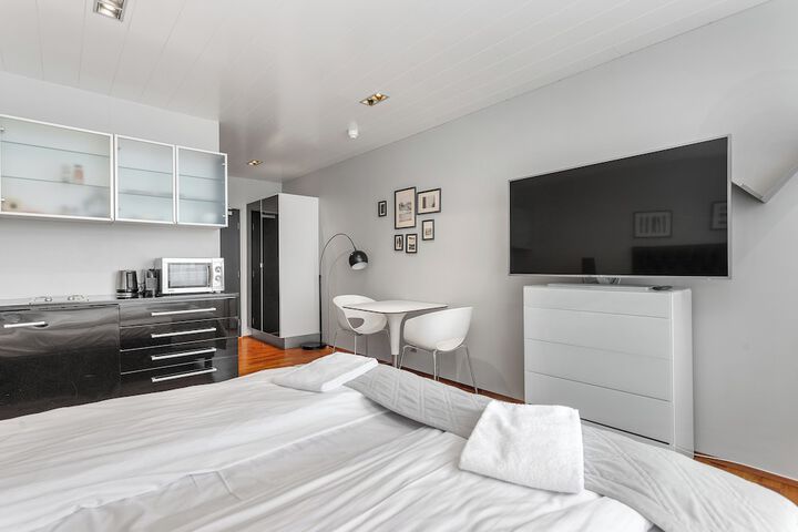 Room 49 of 82