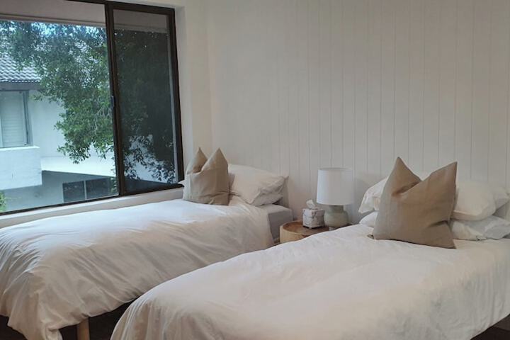 Room 3 of 167