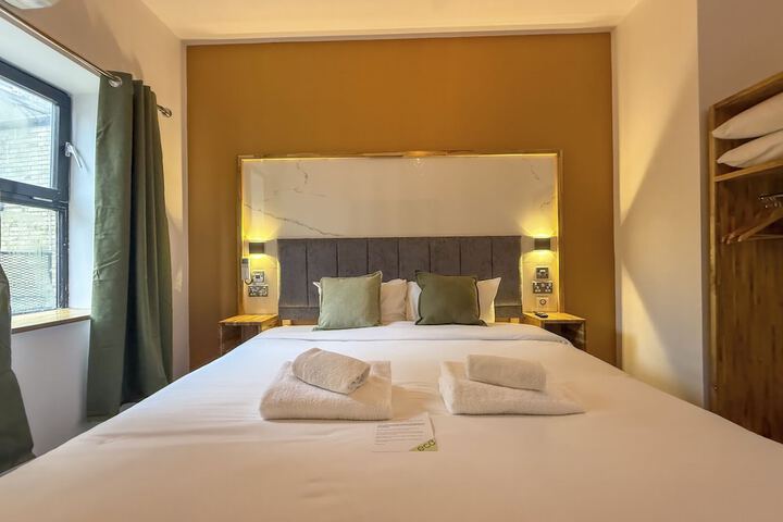 Room 73 of 134