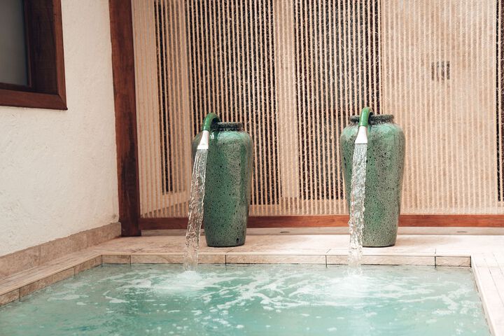 Pool Hotel