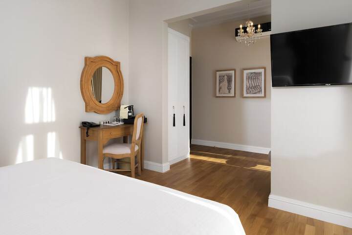 Room 20 of 63
