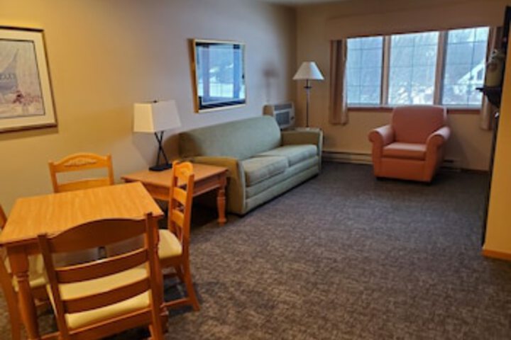 Room 73 of 279