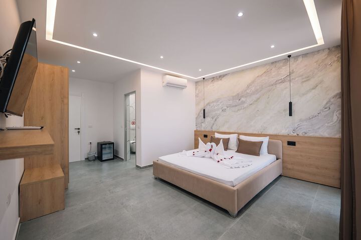 Room 14 of 35