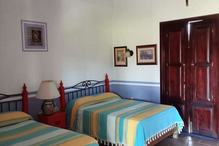 Room 6 of 37