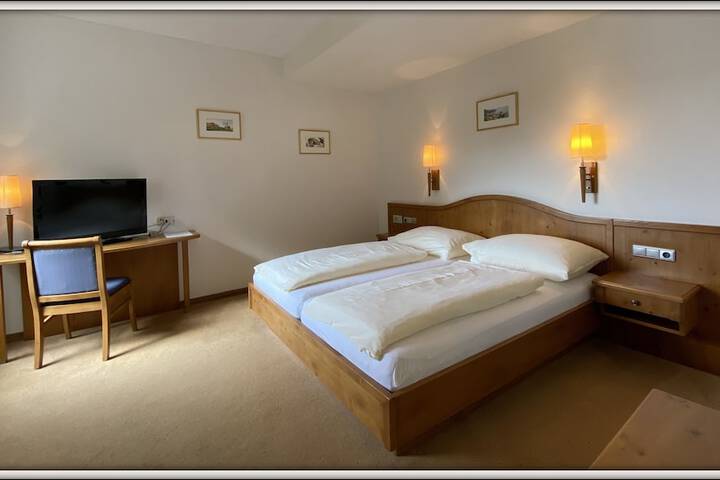 Room 3 of 57