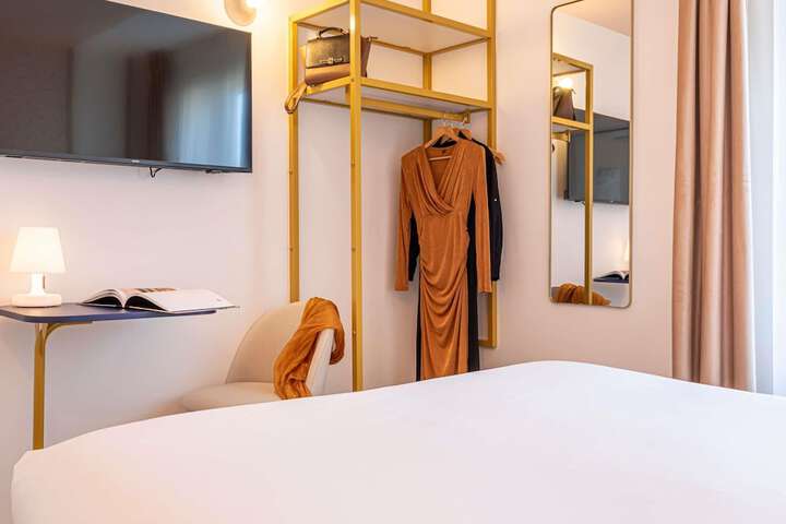 Room 18 of 60
