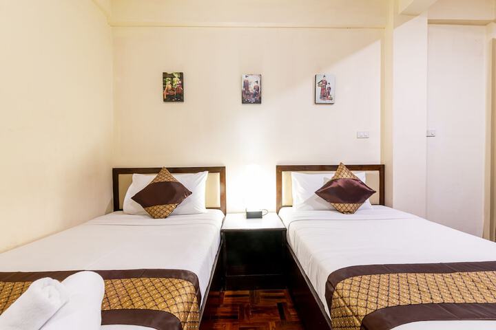 Room 10 of 21