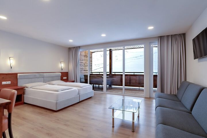 Room 72 of 184
