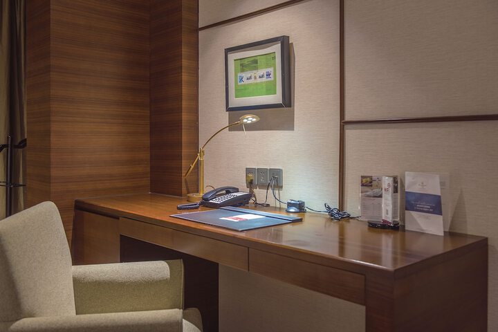 Room 7 of 85