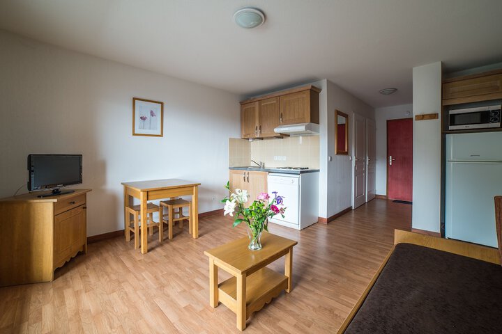 Room 4 of 42