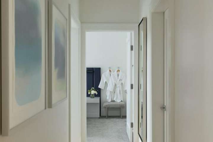 Room 11 of 28